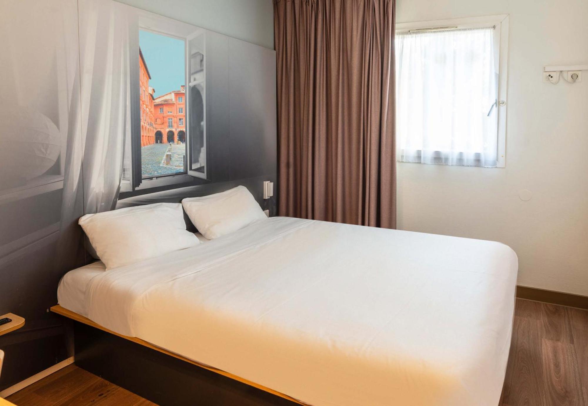 B&B Hotel Montauban Buitenkant foto