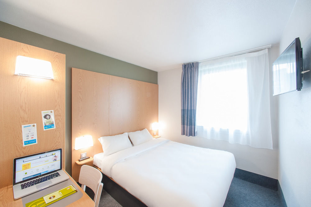 B&B Hotel Montauban Buitenkant foto